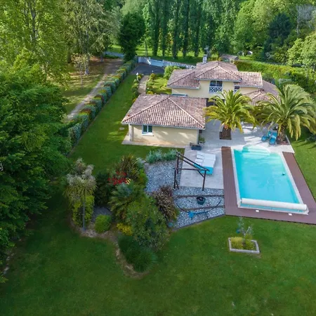 Villa Calme Avec Piscine Entre Pays Basque Et Sud Landes Saint-Martin-de-Seignanx Exterior photo